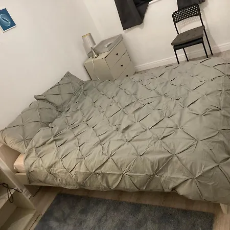 Cosy In City Centre Apartment
