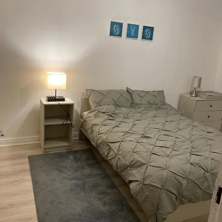 Cosy In City Centre Apartment